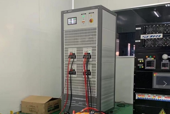 電池測試設備.png